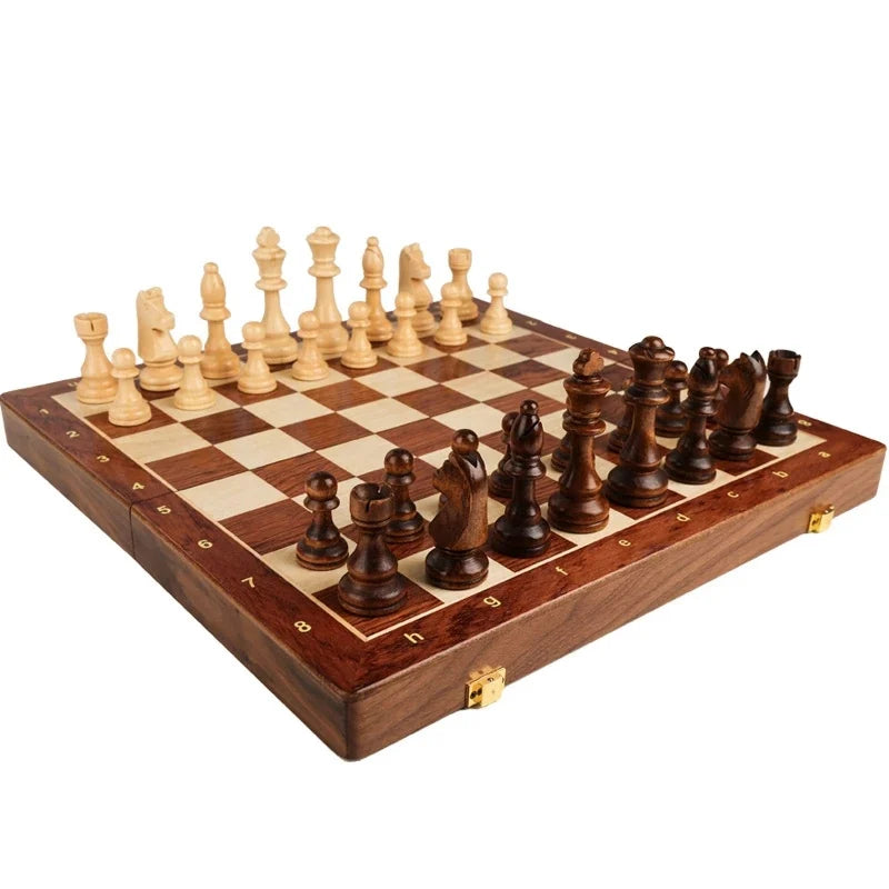 Jeu d'échecs pliant en bois massif de haute qualité avec plus de 2 pièces. Divertissement après le jeu.