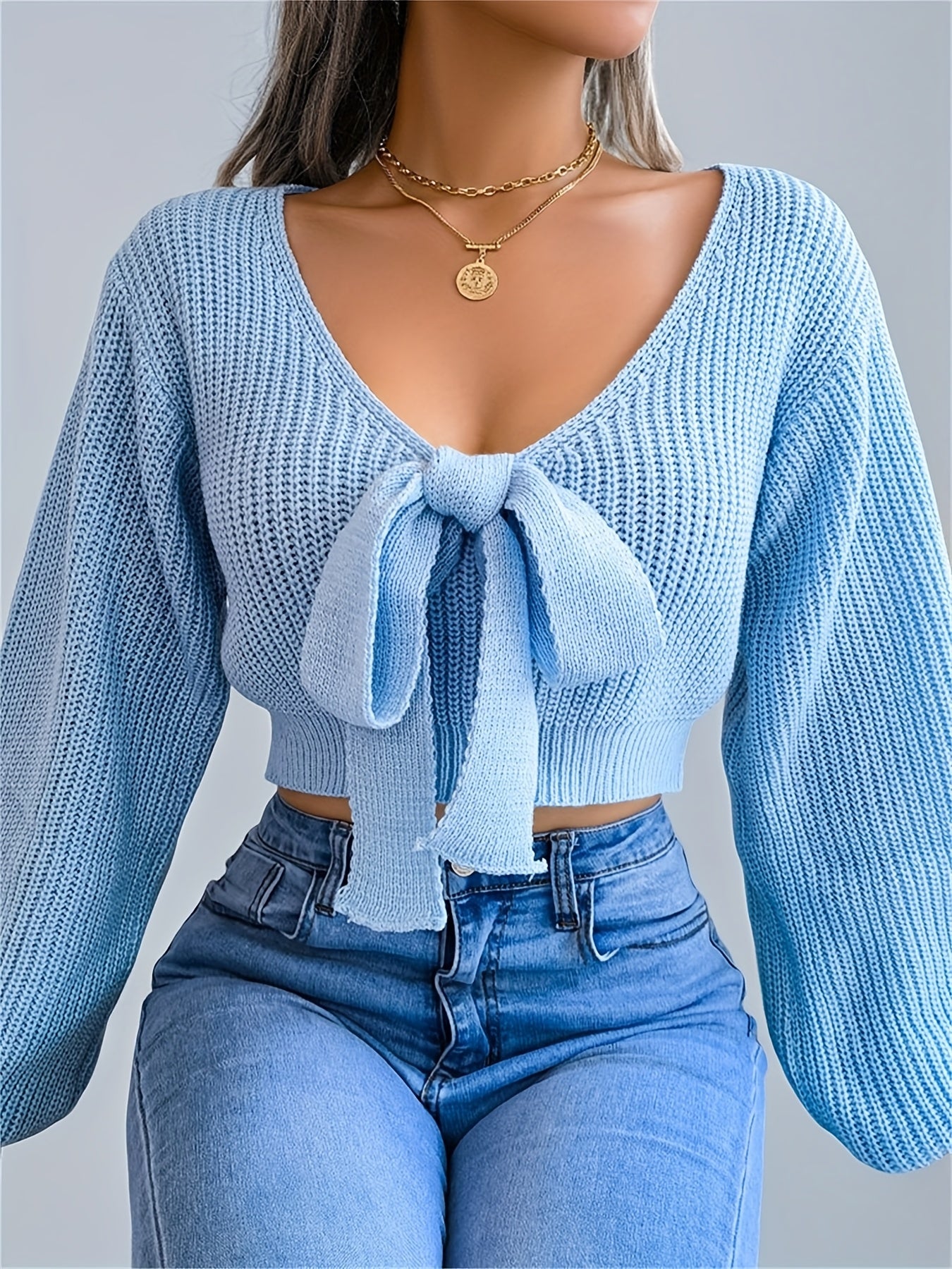 Pull femme automne-hiver à col V et manches lanternes - Vert olive uni, orné d'un nœud papillon - Coupe classique et décontractée - Tissu extensible moyen - Manches courtes - Idéal pour une tenue décontractée - Pull m