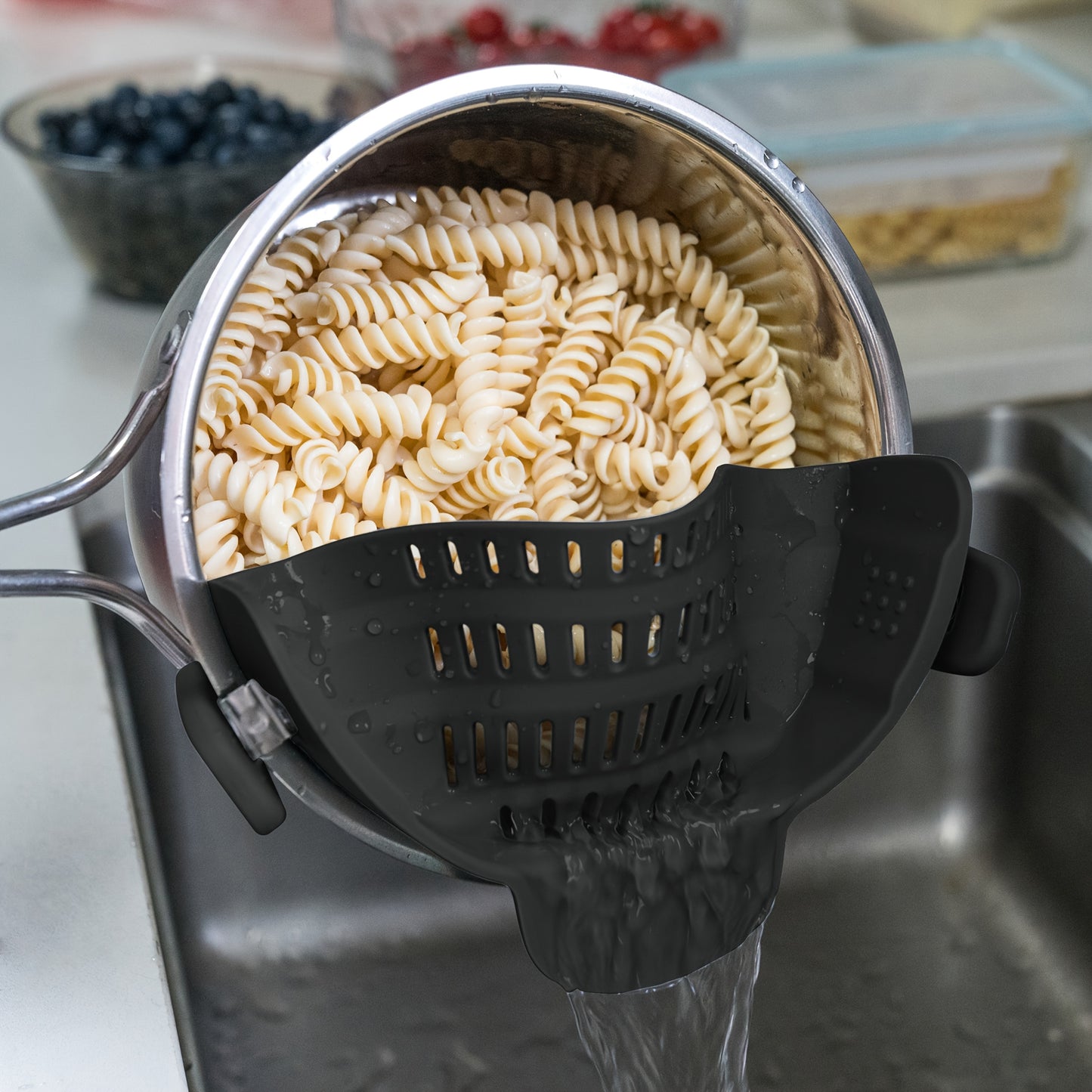 1pc ABERZEY Clip-On Strainer for Pots & Pans - Durable Plastic Kitchen Colander for Pasta, Meat, Vegetables, Fruits - Easy Drainage & Compact Design, Strainer for Pasta, Vegetable Preparation, Modern Kitchenware, Efficient Dr