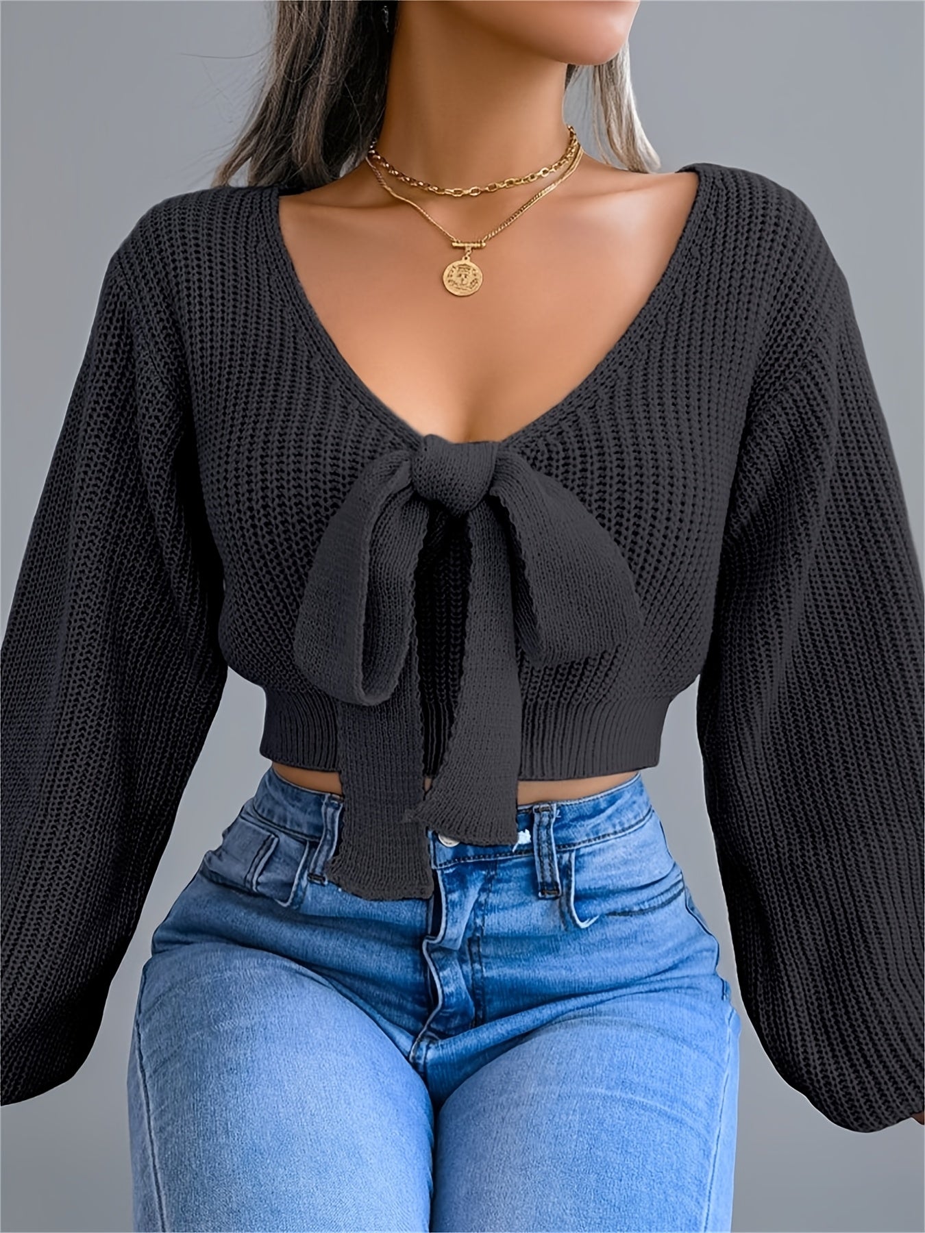 Pull femme automne-hiver à col V et manches lanternes - Vert olive uni, orné d'un nœud papillon - Coupe classique et décontractée - Tissu extensible moyen - Manches courtes - Idéal pour une tenue décontractée - Pull m