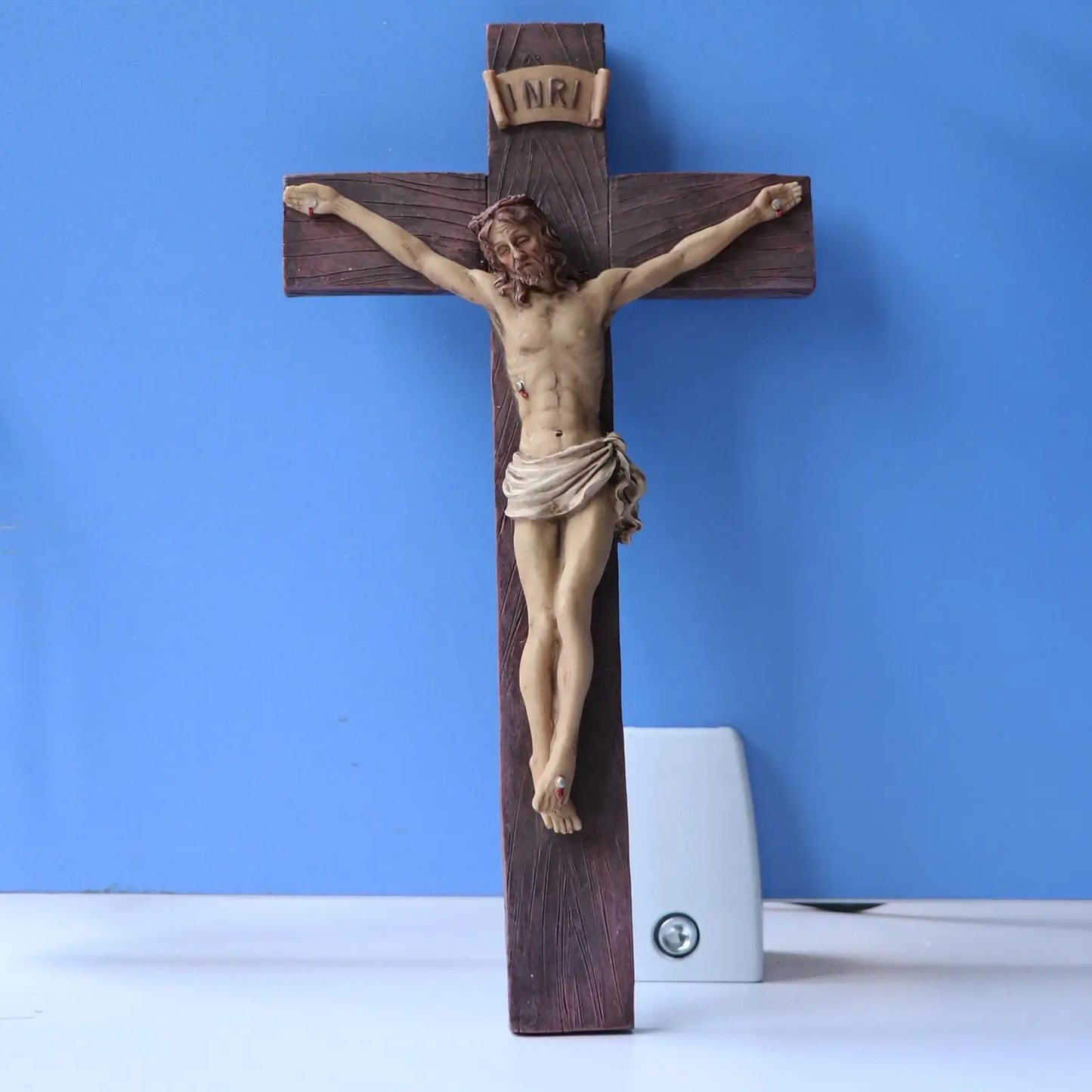 Croix murale ressuscitée Crucifix Jésus Figurines pour la maison Sculpture Décoration d'intérieur, Jaune
