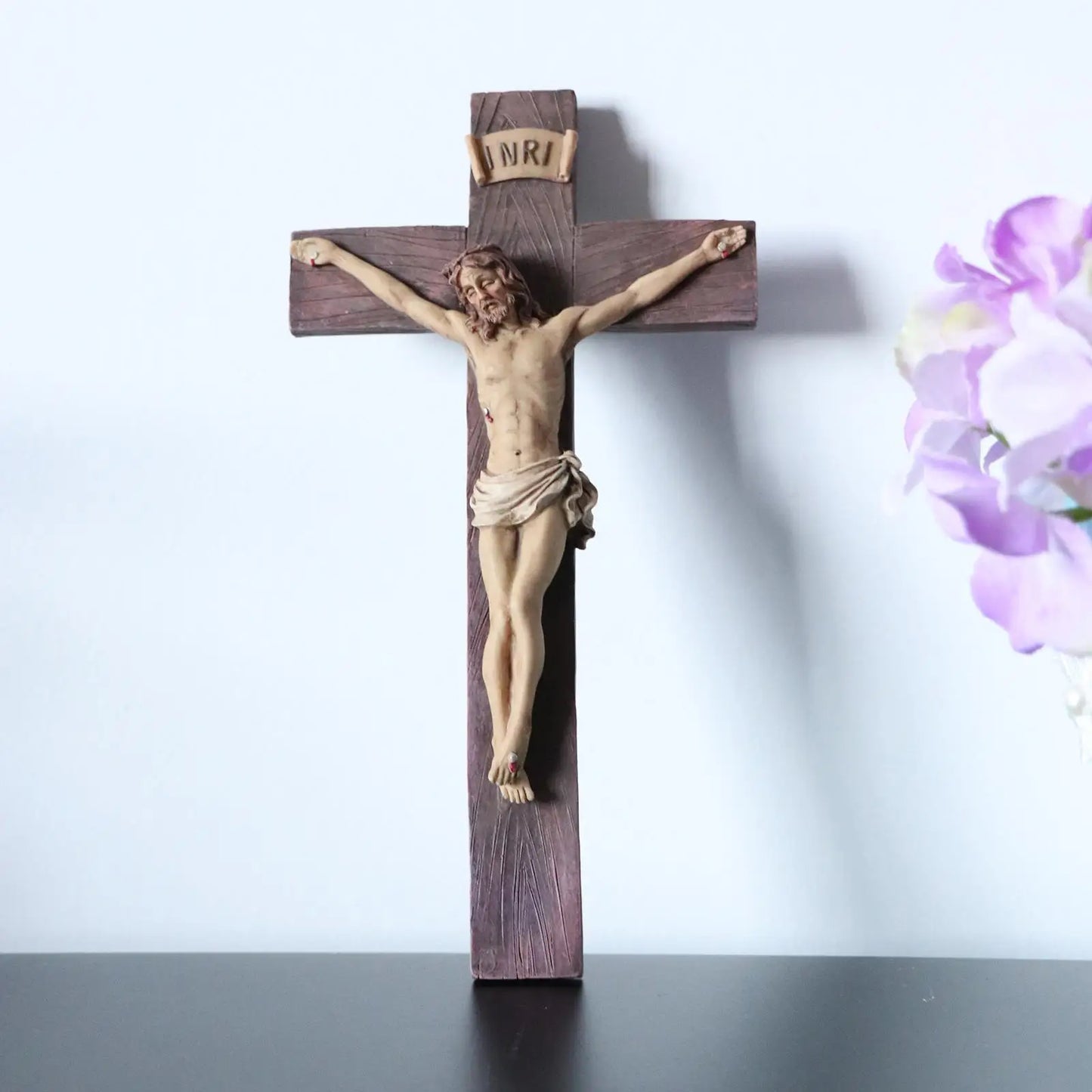 Croix murale ressuscitée Crucifix Jésus Figurines pour la maison Sculpture Décoration d'intérieur, Jaune