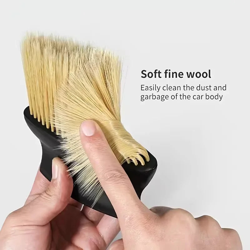 Brosse de modèle général de voiture, tableau de bord, sortie de sortie, carrosserie, décoration intérieure, brosse à poussière, brosse à cheveux propre, quatre saisons