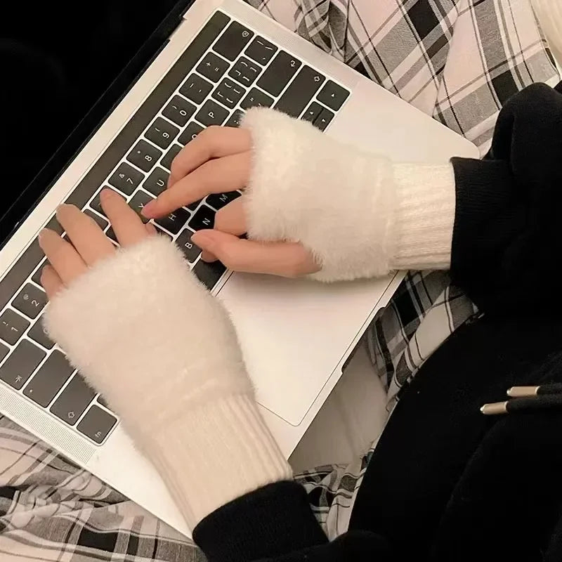 Gants demi-doigts en polaire de vison pour femmes, doux et chauds en hiver, couleur unie luxueuse, tricotés en peluche douce et sans doigts