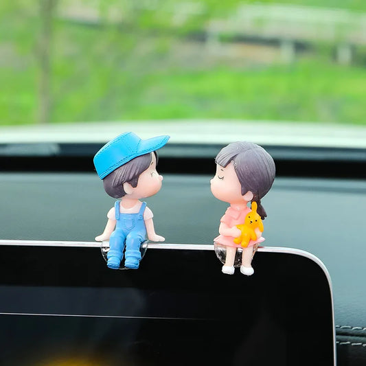 Décoration de voiture, figurines de couple mignonnes de dessin animé, ornement de ballon, tableau de bord intérieur de voiture pour filles, cadeaux, accessoires