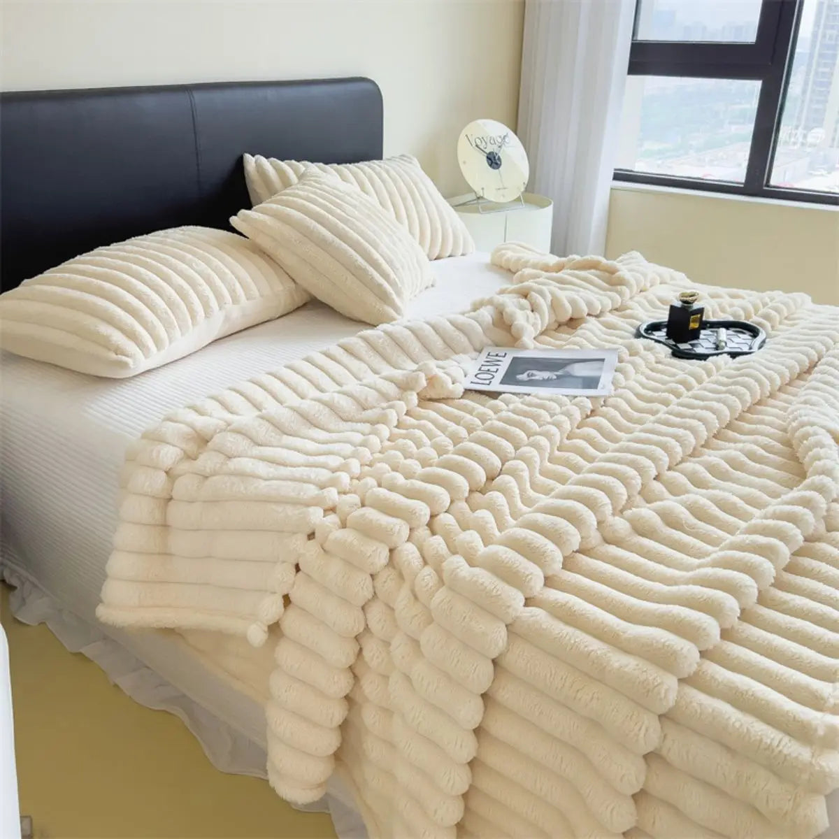 Couverture multifonctionnelle unie à larges rayures épaisses, pouvant servir de couvre-lit, de couverture pour la sieste ou de couverture pour animaux.