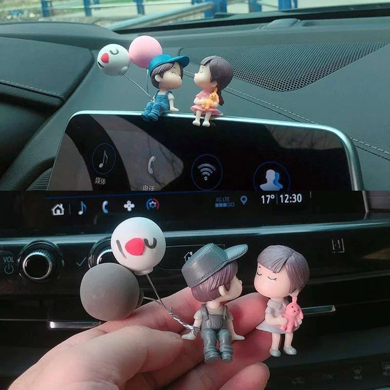Décoration de voiture, figurines de couple mignonnes de dessin animé, ornement de ballon, tableau de bord intérieur de voiture pour filles, cadeaux, accessoires