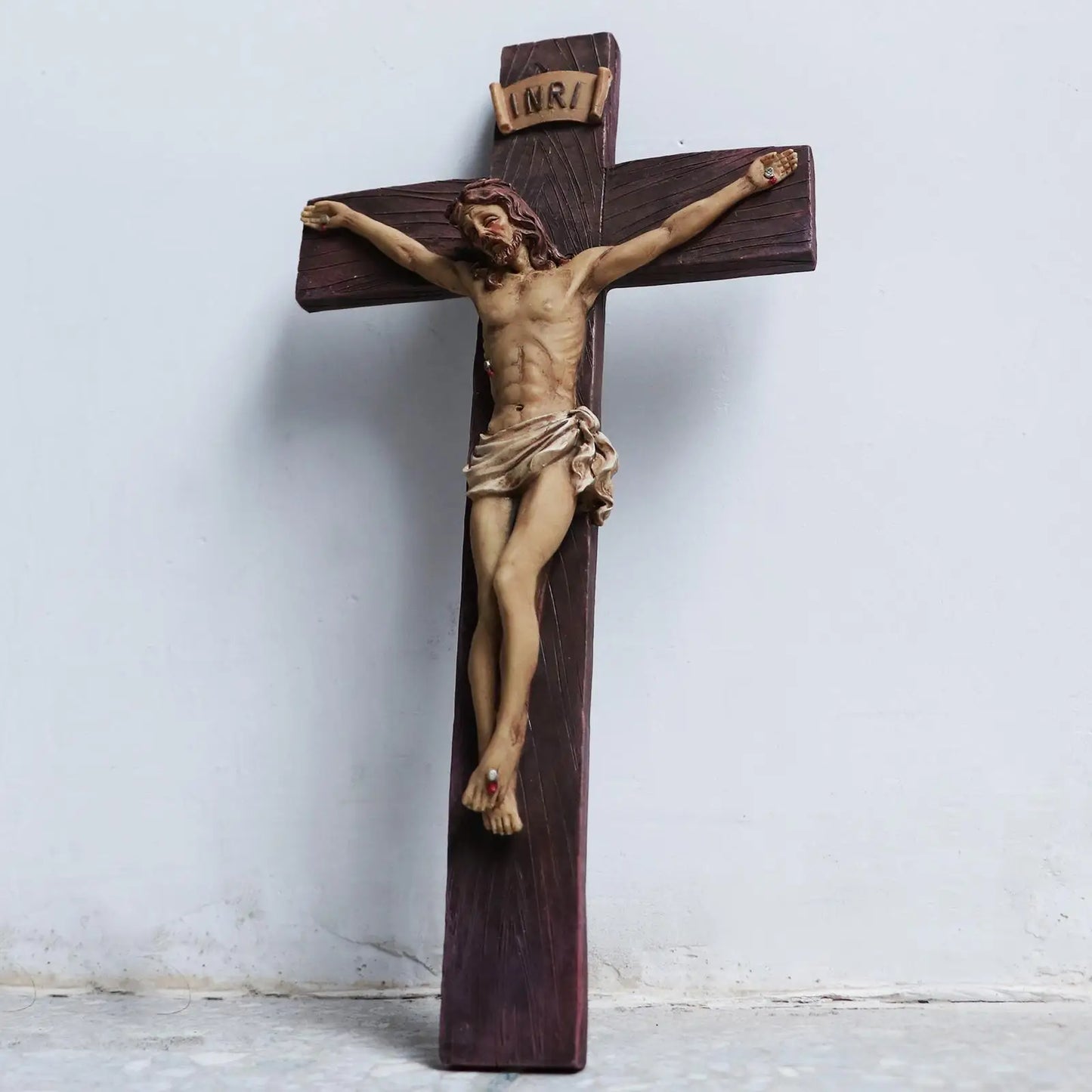 Croix murale ressuscitée Crucifix Jésus Figurines pour la maison Sculpture Décoration d'intérieur, Jaune