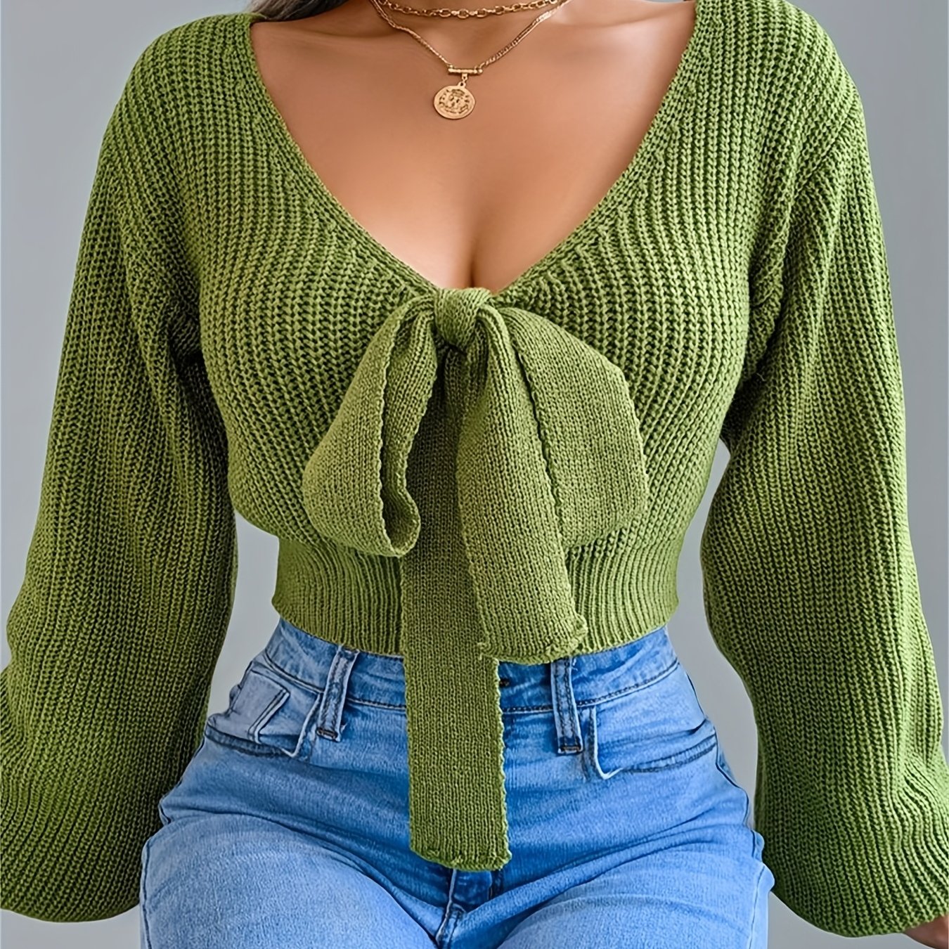 Pull femme automne-hiver à col V et manches lanternes - Vert olive uni, orné d'un nœud papillon - Coupe classique et décontractée - Tissu extensible moyen - Manches courtes - Idéal pour une tenue décontractée - Pull m