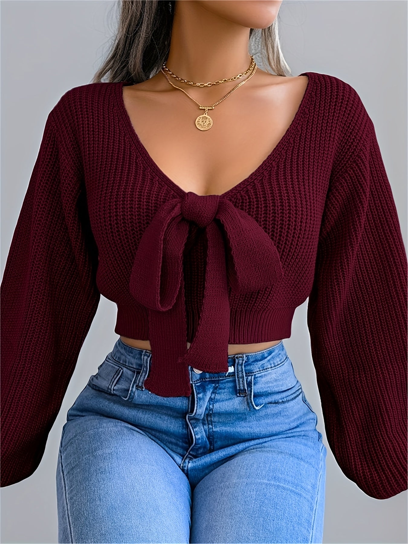 Pull femme automne-hiver à col V et manches lanternes - Vert olive uni, orné d'un nœud papillon - Coupe classique et décontractée - Tissu extensible moyen - Manches courtes - Idéal pour une tenue décontractée - Pull m