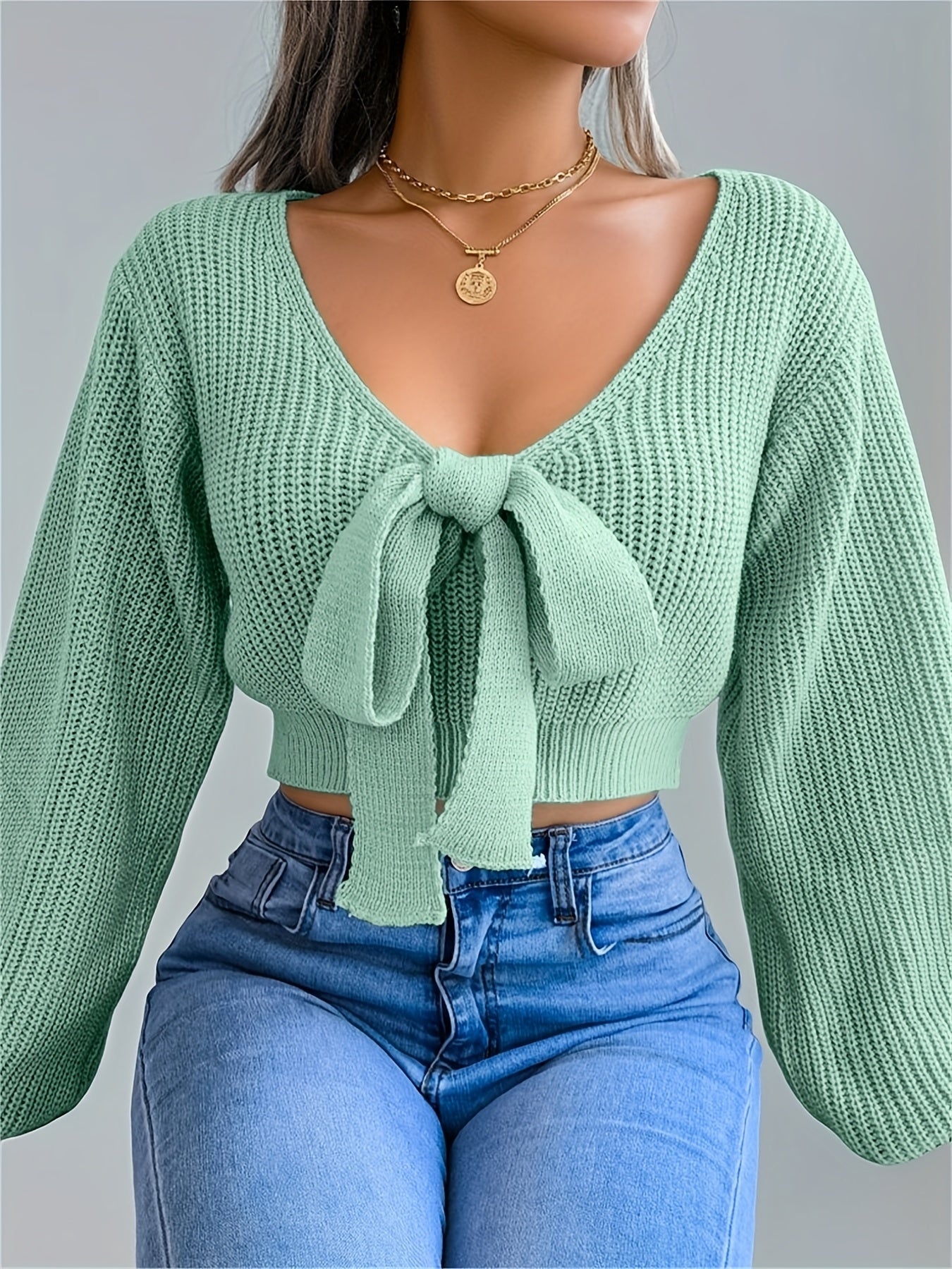Pull femme automne-hiver à col V et manches lanternes - Vert olive uni, orné d'un nœud papillon - Coupe classique et décontractée - Tissu extensible moyen - Manches courtes - Idéal pour une tenue décontractée - Pull m